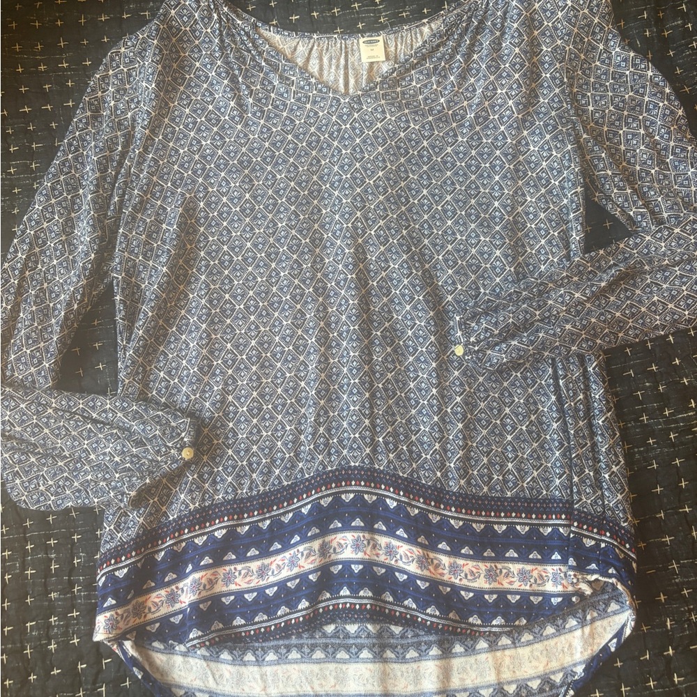 Blue Patterned V-Neck Long Sleeve Top